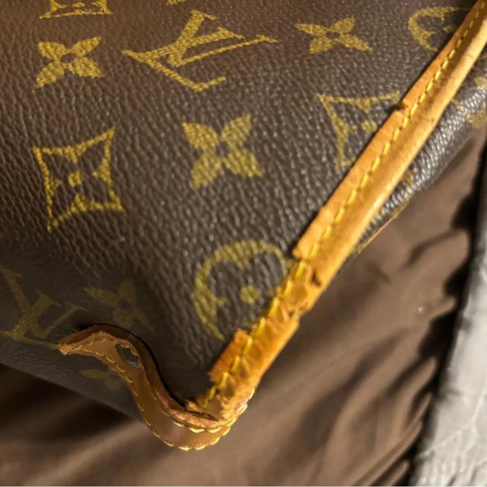 Louise Vuitton Large Saddle Bag Good Condition Great Corners Clean with COA